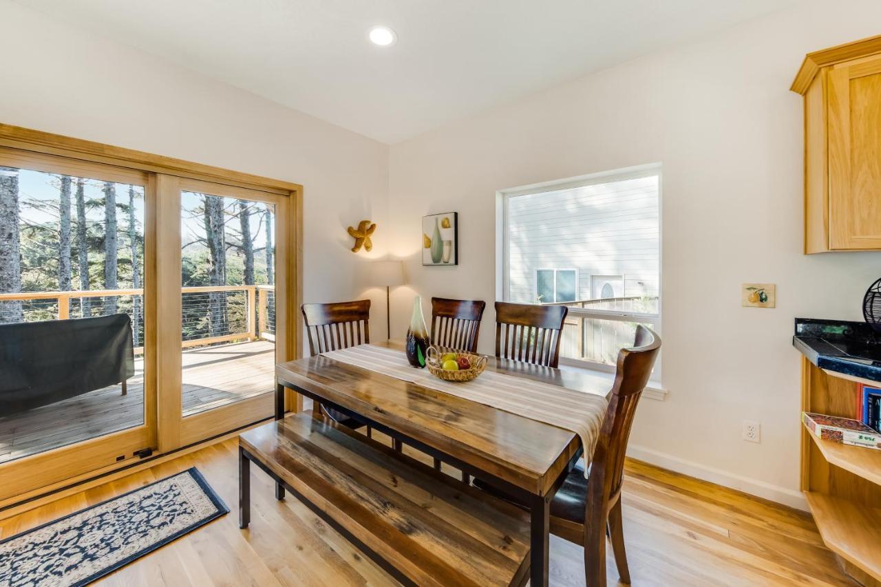 Yaquina Lighthouse View Beach Home Newport Exterior foto